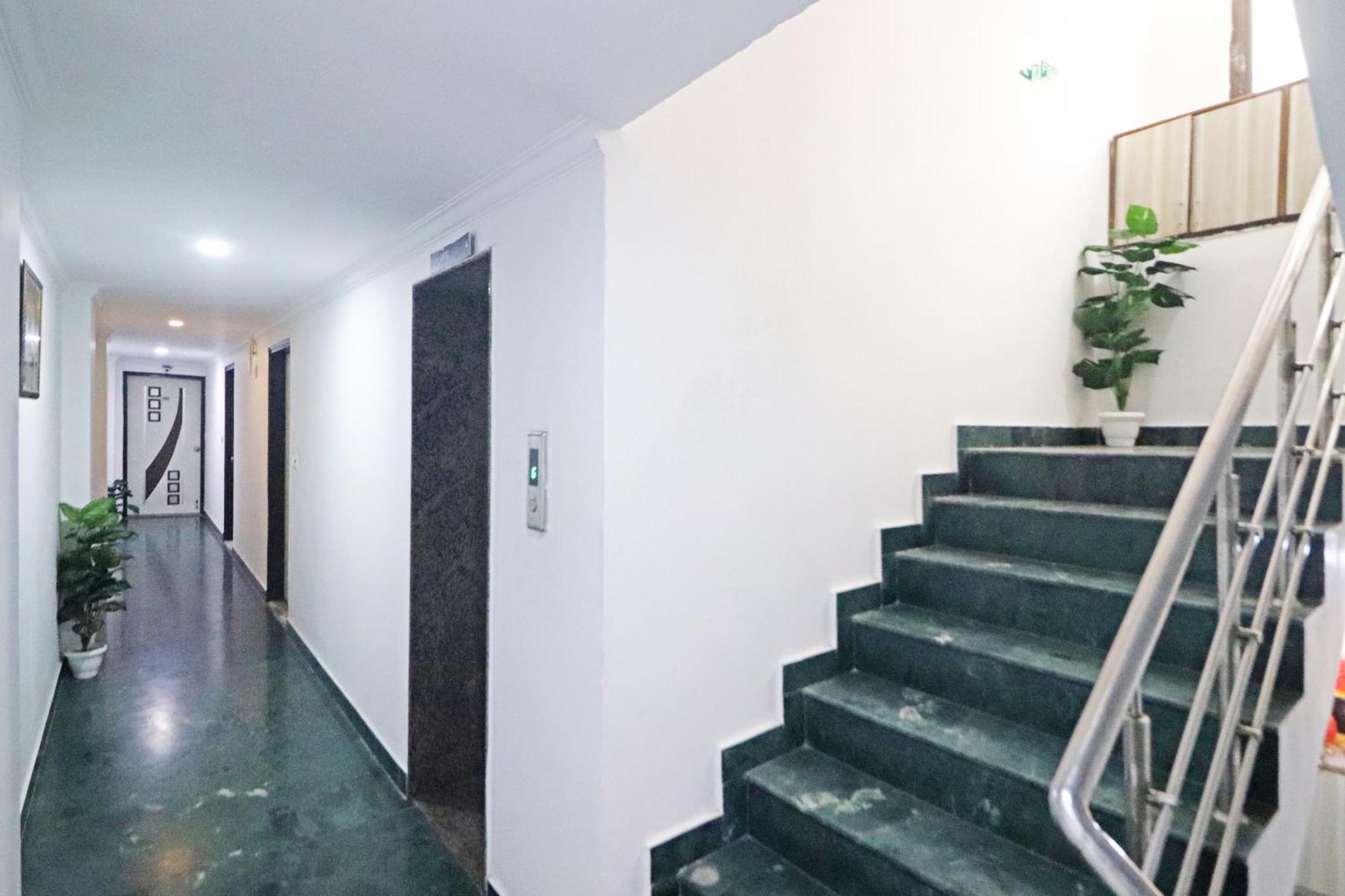 Clink Airport Stay -New Delhi Exterior photo