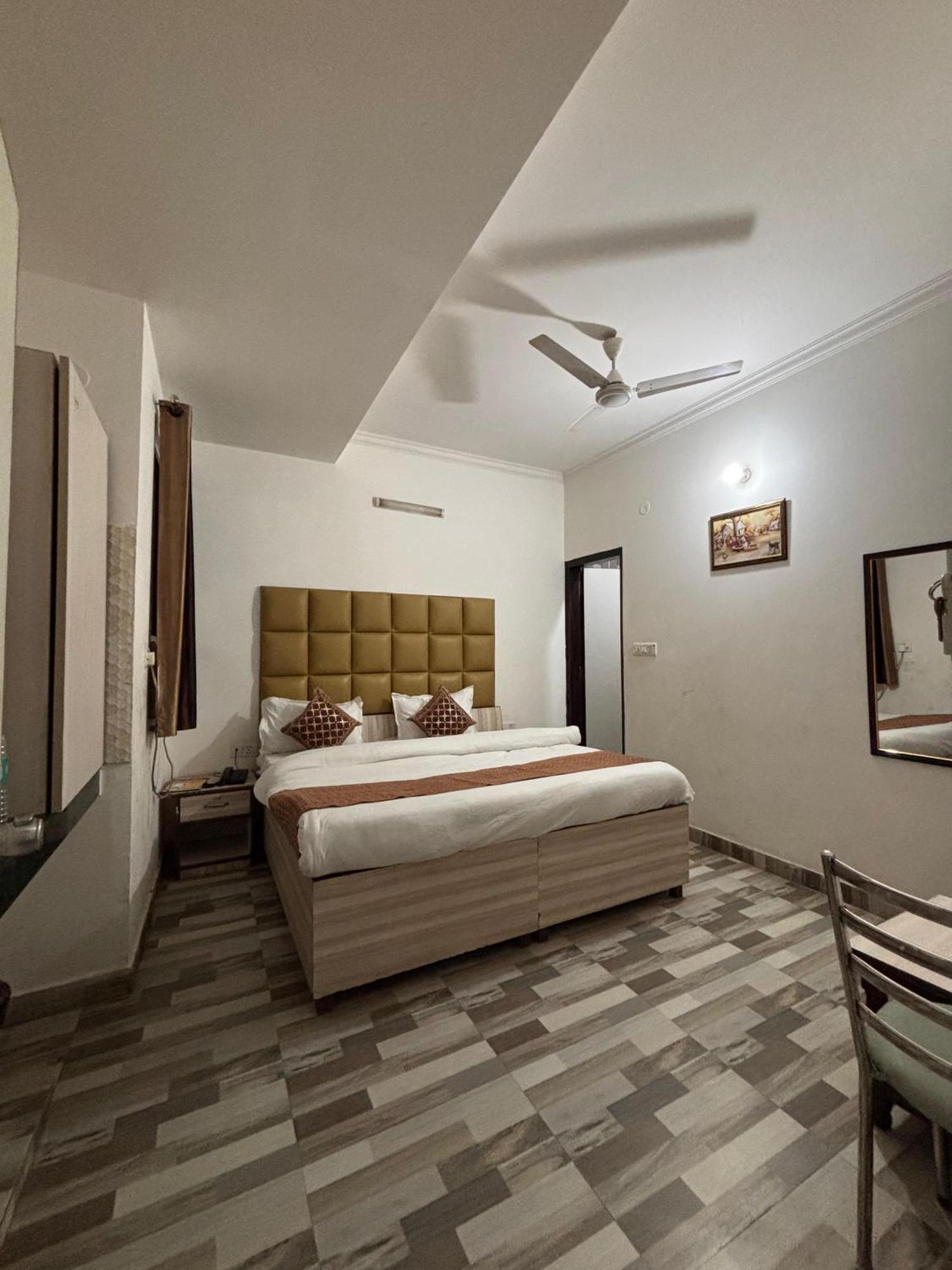 Clink Airport Stay -New Delhi Exterior photo