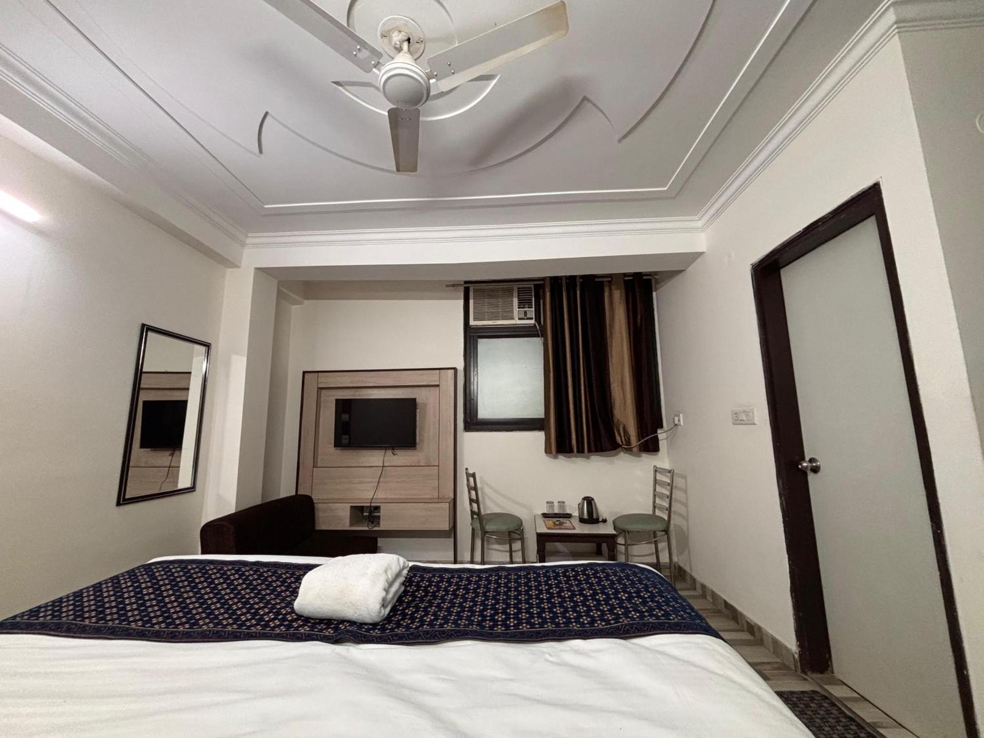 Clink Airport Stay -New Delhi Exterior photo