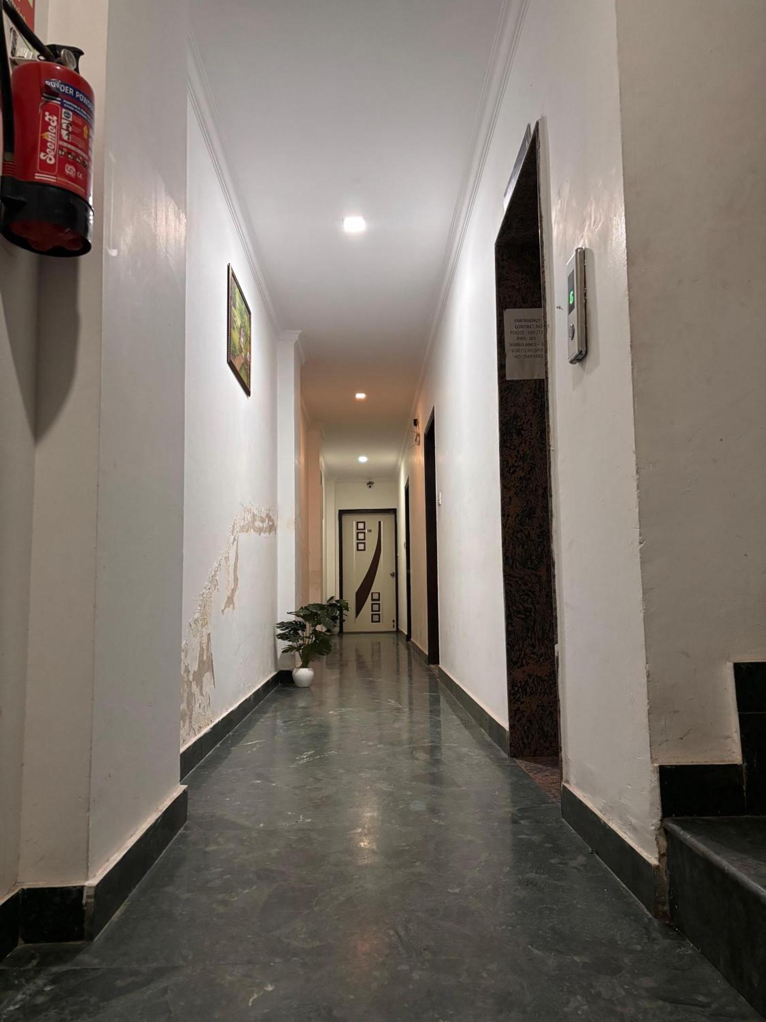 Clink Airport Stay -New Delhi Exterior photo